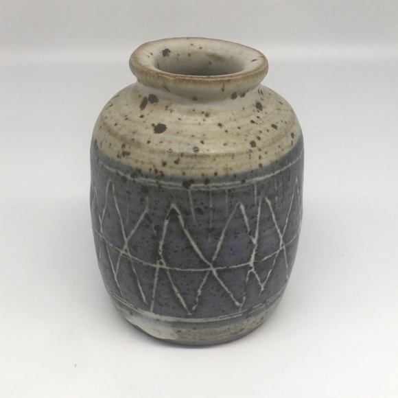 Hand Thrown Studio Pottery Primitive Decorative Glazed Vase - Picture 1 of 4
